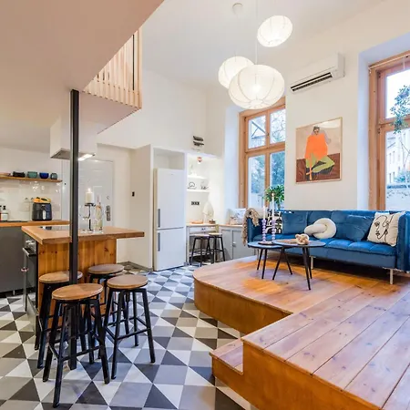Spacious 5br Retreat For 16 By Dohany Synagogue & Fashion St * 布达佩斯