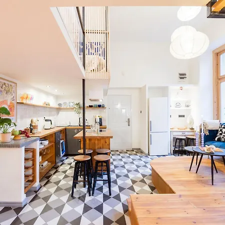 Spacious 5br Retreat For 16 By Dohany Synagogue & Fashion St * 布达佩斯
