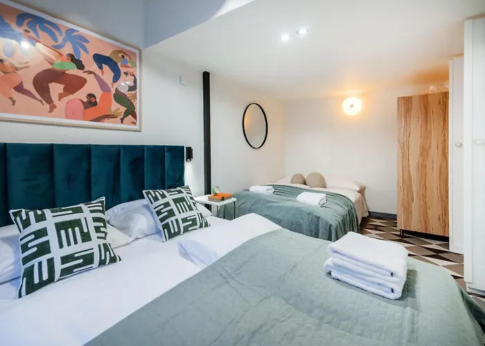 Spacious 5br Retreat For 16 By Dohany Synagogue & Fashion St Βουδαπέστη