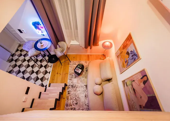 Spacious 5br Retreat For 16 By Dohany Synagogue & Fashion St * Budapest