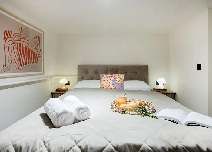 Spacious 5br Retreat For 16 By Dohany Synagogue & Fashion St * Budapest