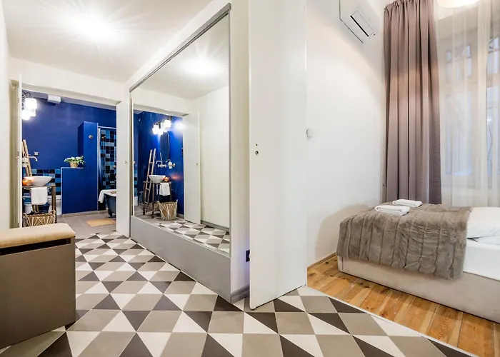 Apartment Spacious 5br Retreat For 16 By Dohany Synagogue & Fashion St Budapest
